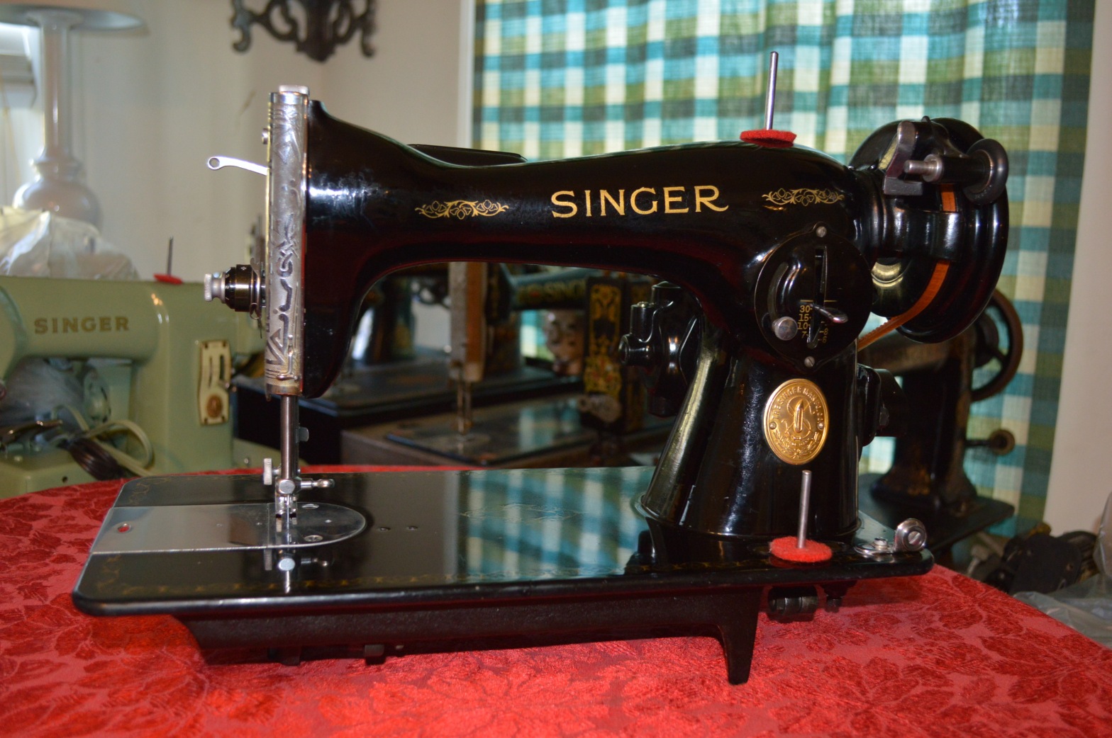 Threading An Old Singer Sewing Machine Diagram  Sewing machine, Sewing  machine cover, Singer sewing machine